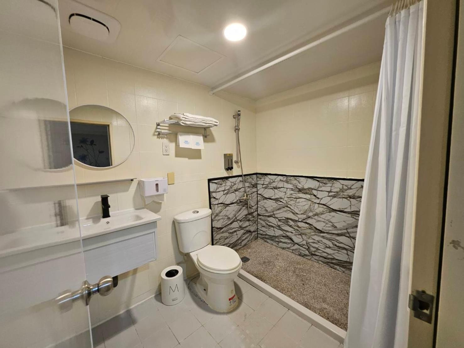 Joy Garden Hotel Kaohsiung Zewnętrze zdjęcie